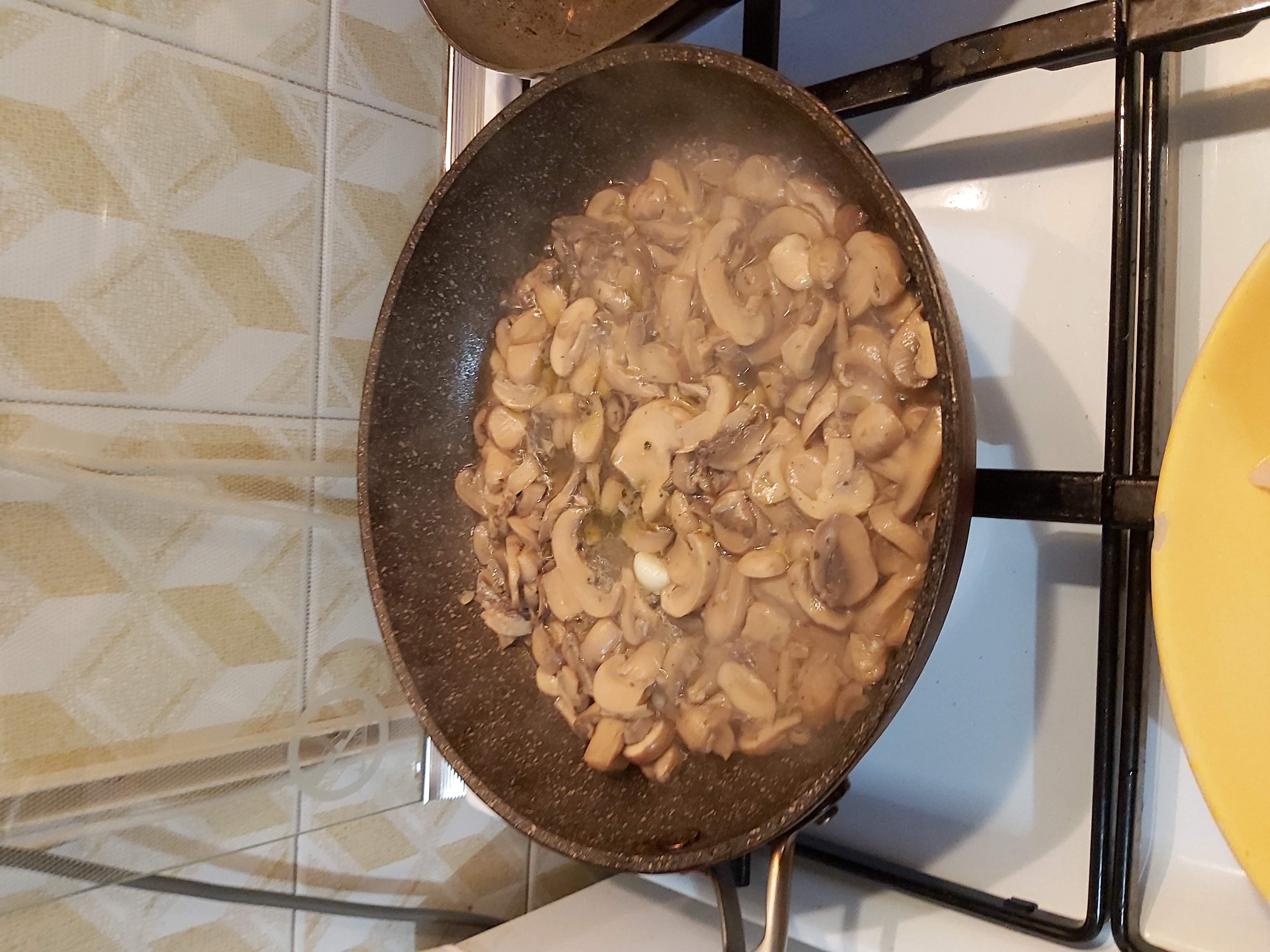 Pollo con Funghi Champignon